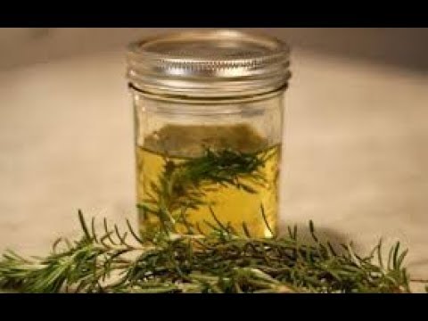 How to Make Homemade Rosemary Oil