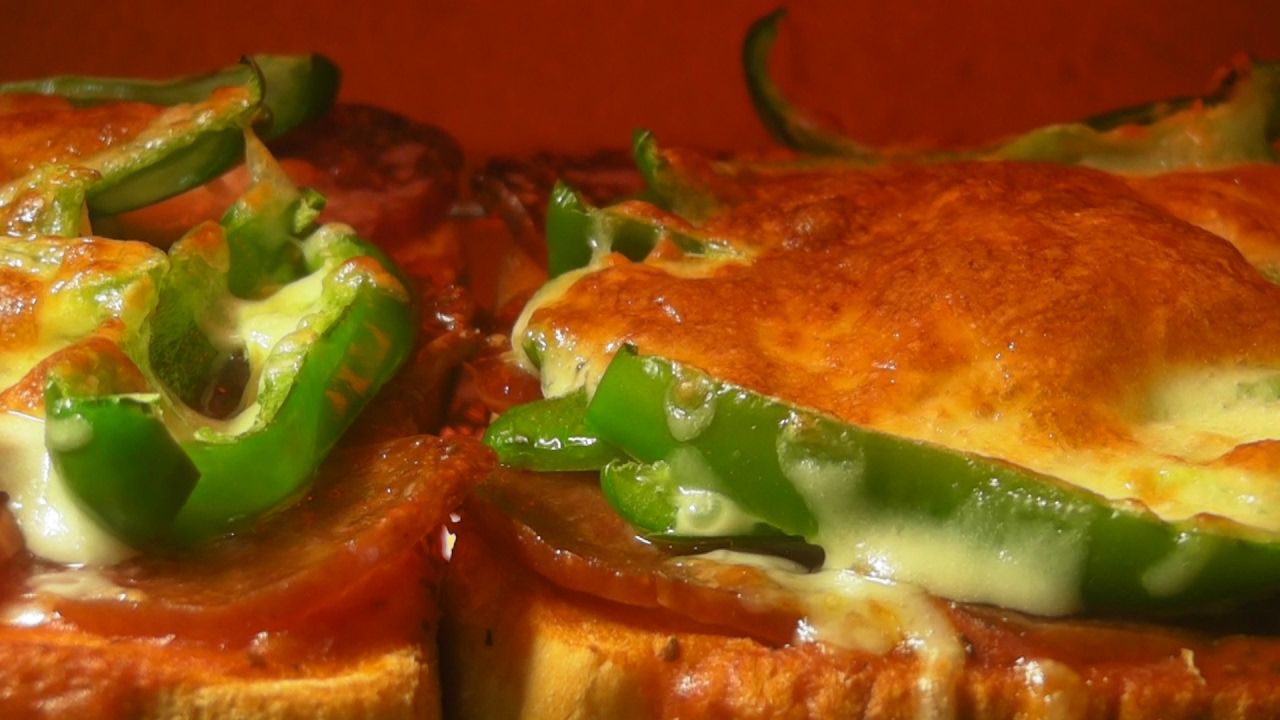 Japanian PiZZa Toast YouTube