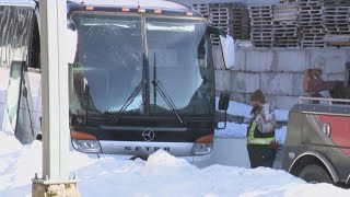 Over 30 injured after bus from Chicago crashes in Green Bay
