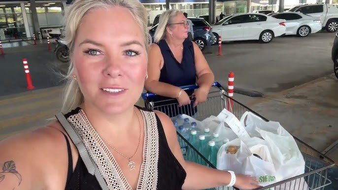 Buvim boboning jinsiy azosini silab sikadi Chuqur tomoq, 2012 yil 11 sentyabr