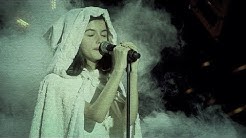 Alan Walker - Sunday & Sing Me To Sleep (Live Performance)  - Durasi: 5:38. 