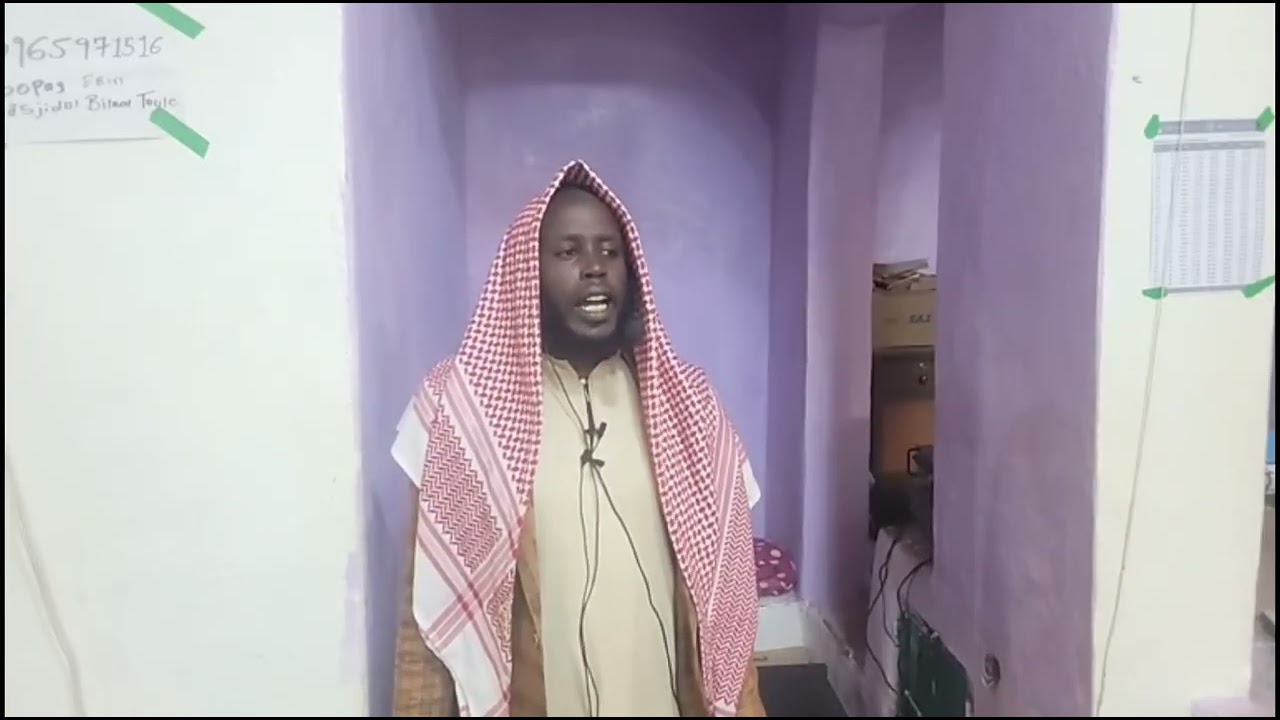 Sheikh Eliyaas Abbas darsi bareedu tana gorsa Ajjaibaa dhageefaadh qooda irraa fudhaa caqsaa 