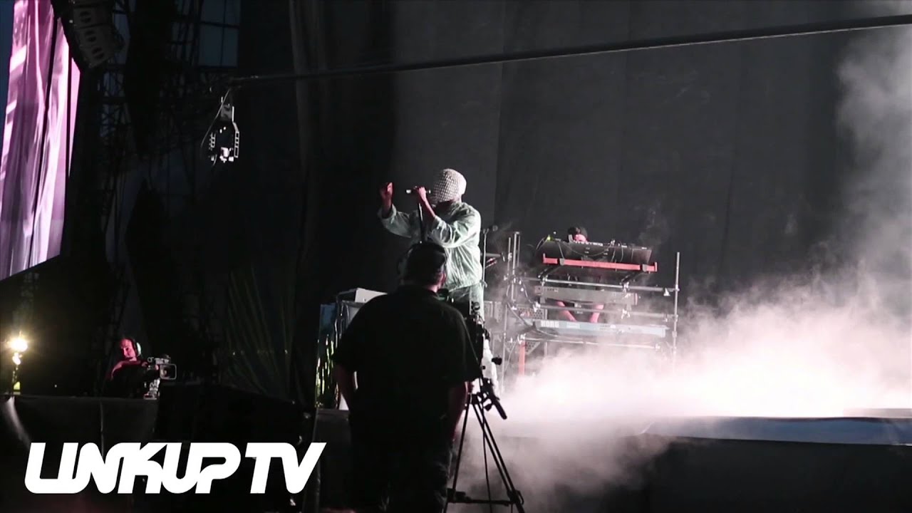Kanye West rants about Nike, Louis Vuitton & Gucci + more at Wireless Festival 2014 - YouTube