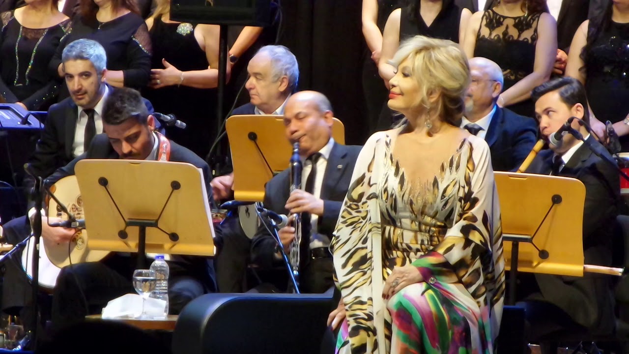 SADİYE ERİMLİ -  Akşamın Olduğu Yerde Bekle Diyorsun.  (CRR EMEL SAYIN KONSERİ)