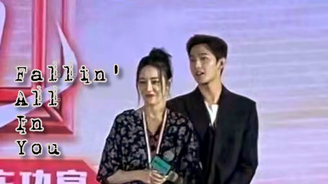 Yang Yang and Dilraba sweet tacit moments at Celebration Banquet Night 