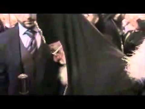 პატრიარქი მაცხოვრის საფლავზე ატირდა