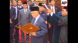 Indonesia - President Suharto resigns