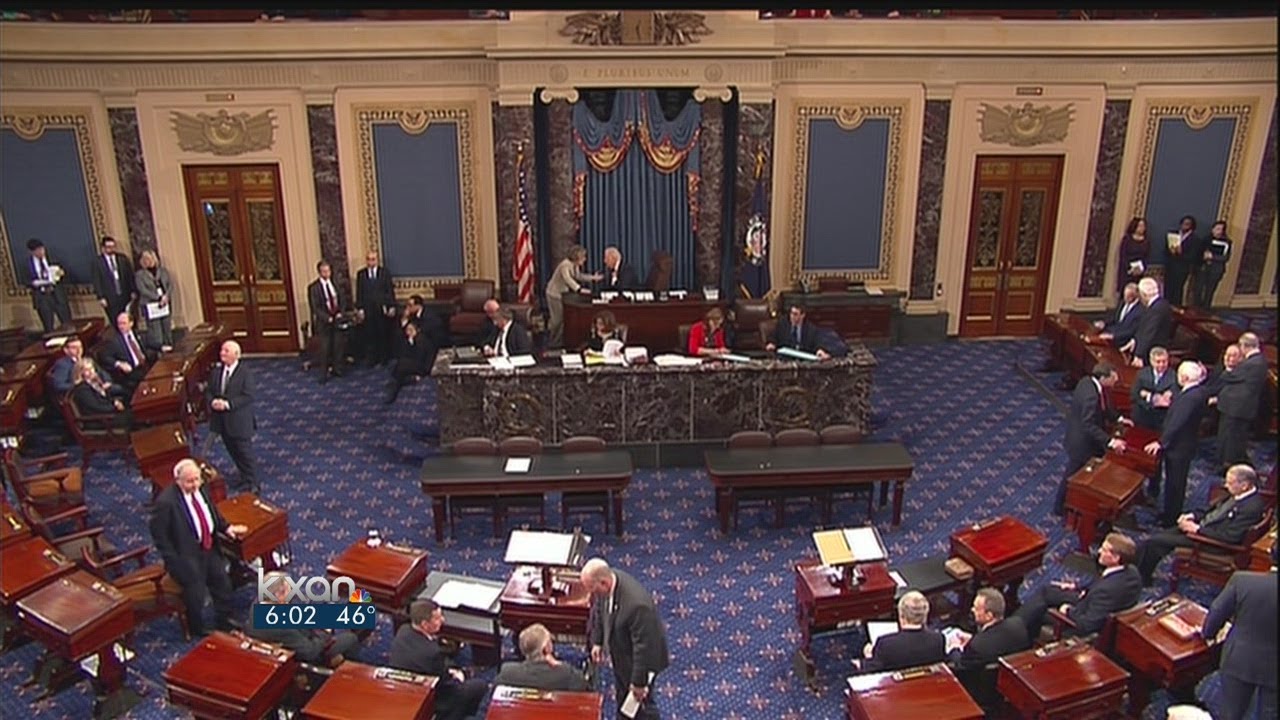 Senators sworn in - YouTube