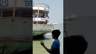 See how the crowd at the local launch dock in Bangladesh 2022 #shorts screenshot 5