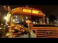 Comí HAMBURGUESAS en un BUS de ZOMBIES en BOGOTÁ 😱 The Walking Burgers