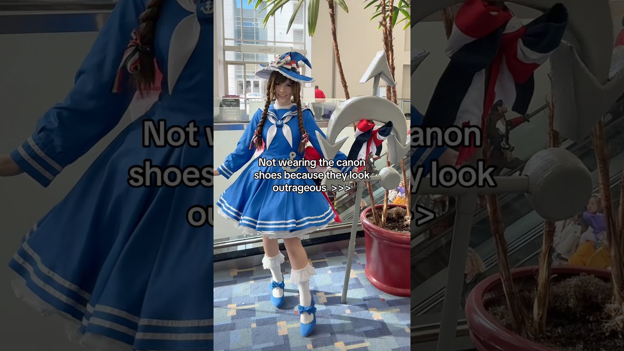 Reveal at the end LOL They look good in the art but def not on me irl 🙏 #awesomecon #wadanohara