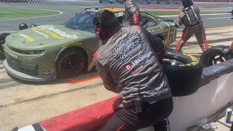 NASCAR Pit Stop Up Close