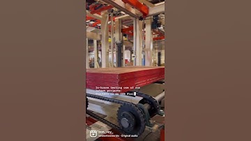 Stackers in an OSB Finishing Line