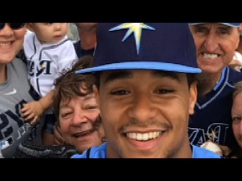 Archer takes over MLB Snapchat at Spring Training