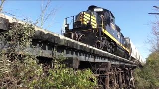 PREX 3054 creeping on the ND&W Railroad at Antwerp Ohio