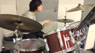 脳性まひのドラマー楽歩がB'z「ケムリの世界」にチャレンジ♪