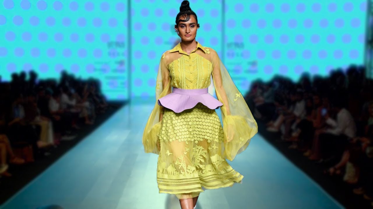 Diana Penty Walks For Vidhi Wadhwani | Spring/Summer 2019 | India Fashion Week
