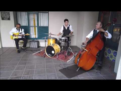 instrumental-jazz-trio-|-drums,-upright-bass,-guitar