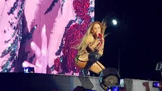 Jennifer Lopez _ Amor Amor Amor live in Dubai