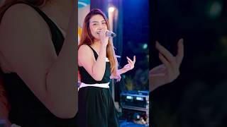 Yang ini bikin candu!! #andaitakberpisah #shintagisul #biduan #dangdut #dangdutkoplo #koplo