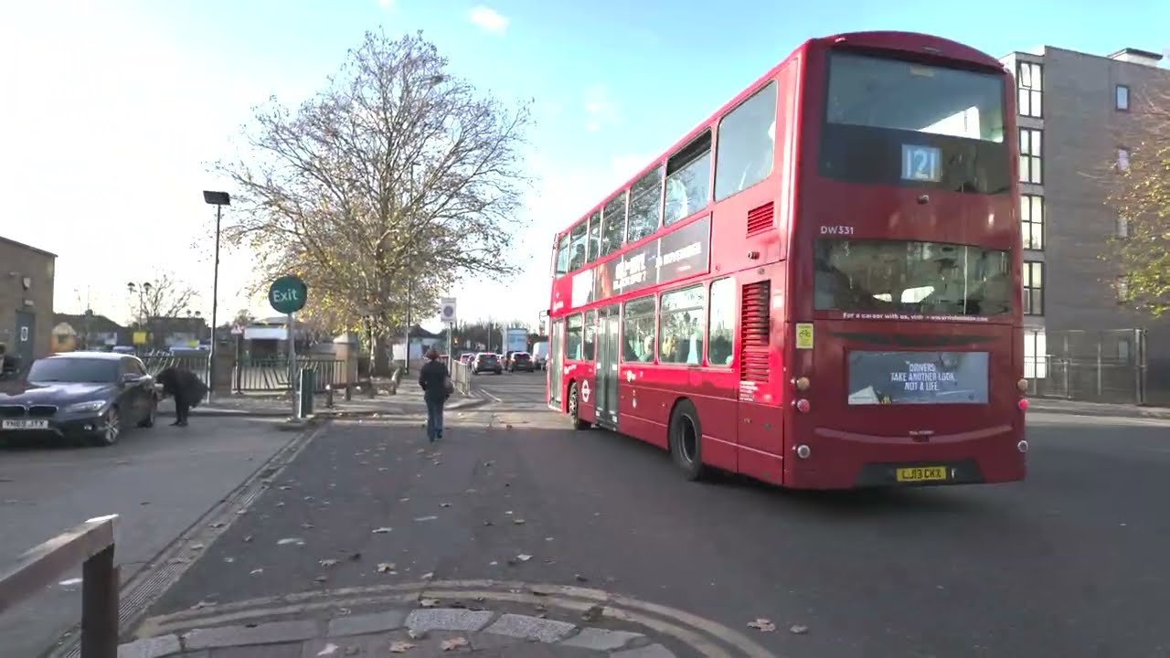 Exploring Enfield on Foot! From Southbury Station to Bush Hill Park | Cosy UK Streets Walk Nov 2025