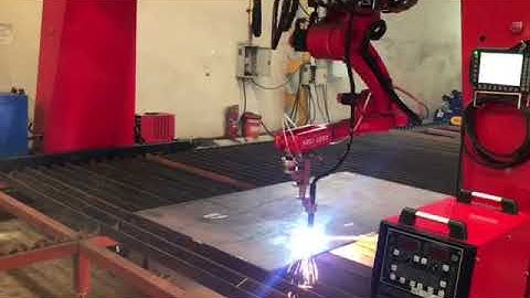 NEWKer 8 axis robot plasma cutting appllication through offline program