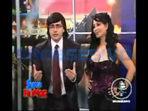 Paola Ruiz desfilando en black jeans