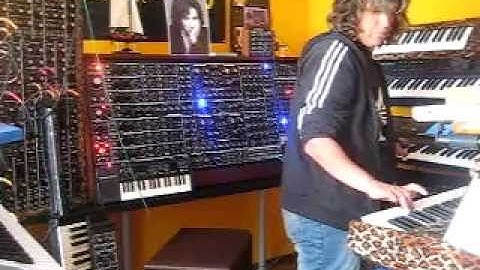 Berlin Old school, analogue Synthesizers goes Tangerine dream or Klaus Schulze
