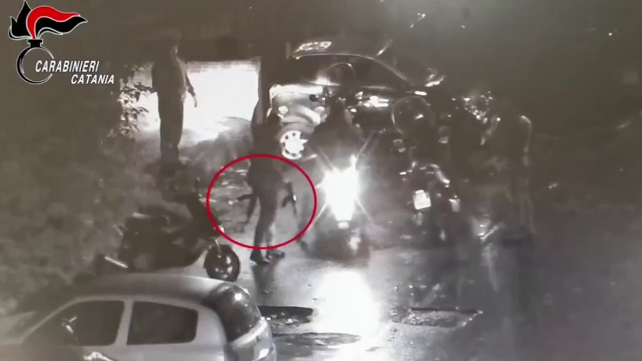VIDEO - I Carabinieri sgominano 12 piazze di spaccio a Catania 2 Catania arresti Carabinieri 12 piazze di spaccio