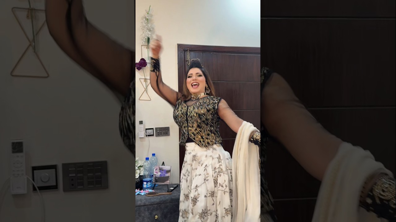 Kharchy hosyn charchy hosyn . Mehak Malik