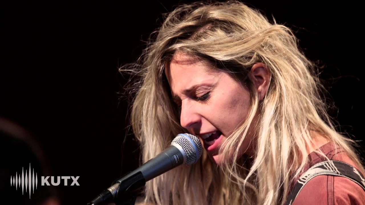 Bully - "Trying" Live in Studio 1A