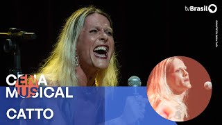 Catto faz show intimista no Cena Musical
