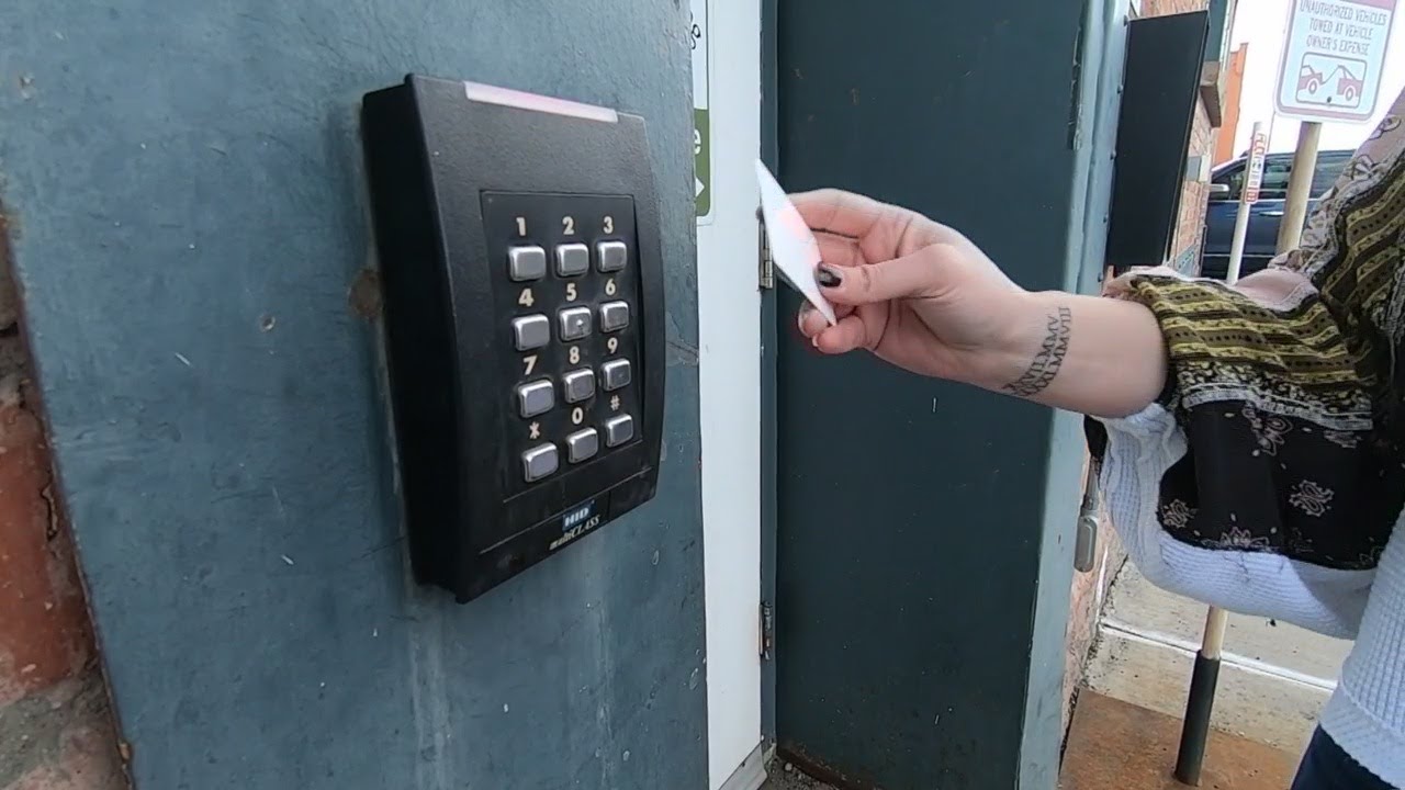 Denver Apartments & High Rise Lofts Seeing More 'Piggy Back' Thefts