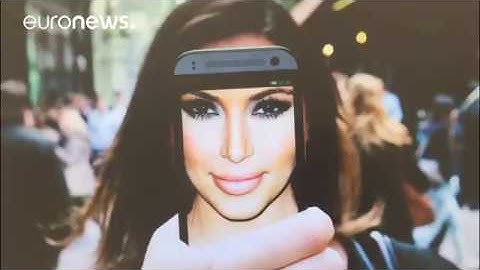 From self-portrait to selfie at Saatchi