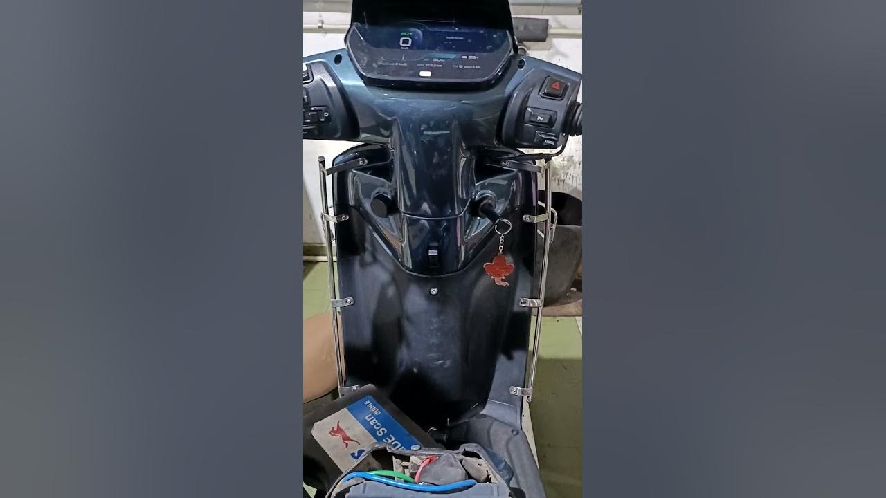 TVS iqube ki service light band karna seekhe YouTube