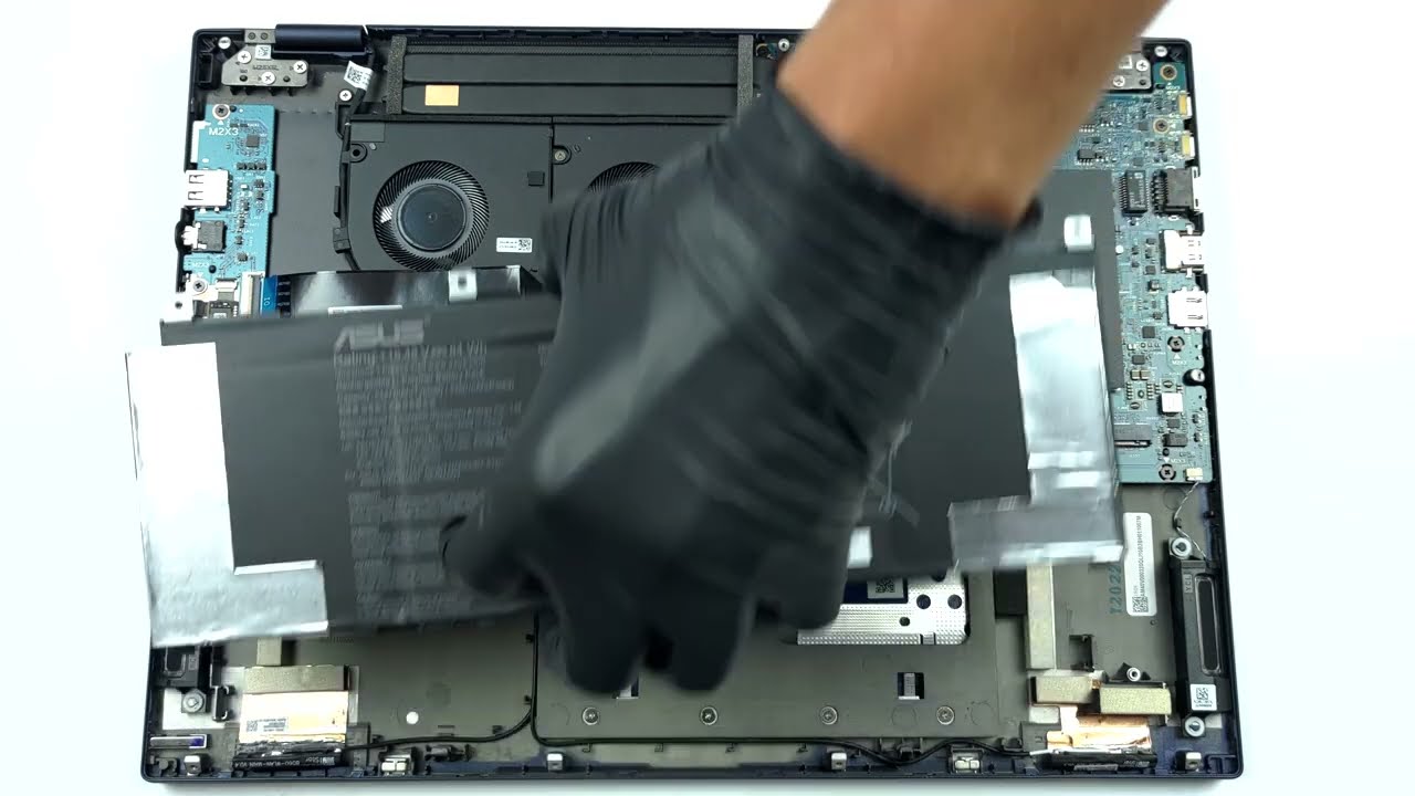 🛠️ How to open ASUS ExpertBook B5 OLED (B5602) - disassembly and