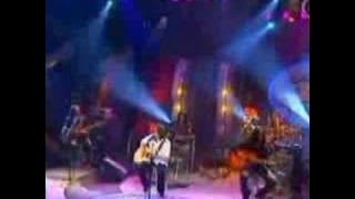 may - gadis bertudung putih