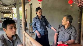 The woman promised to help Tu's father find his son, and this time he chose to trust her