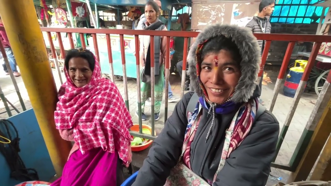 उत्रायणी मेले में आए श्रद्धालुओं ने ख़रीदें हज़ारों रुपए के पहाडी नस्ल की खूबसूरत कुत्ते 🐶😱 