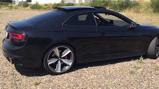 Audi RS5 hinten rechts