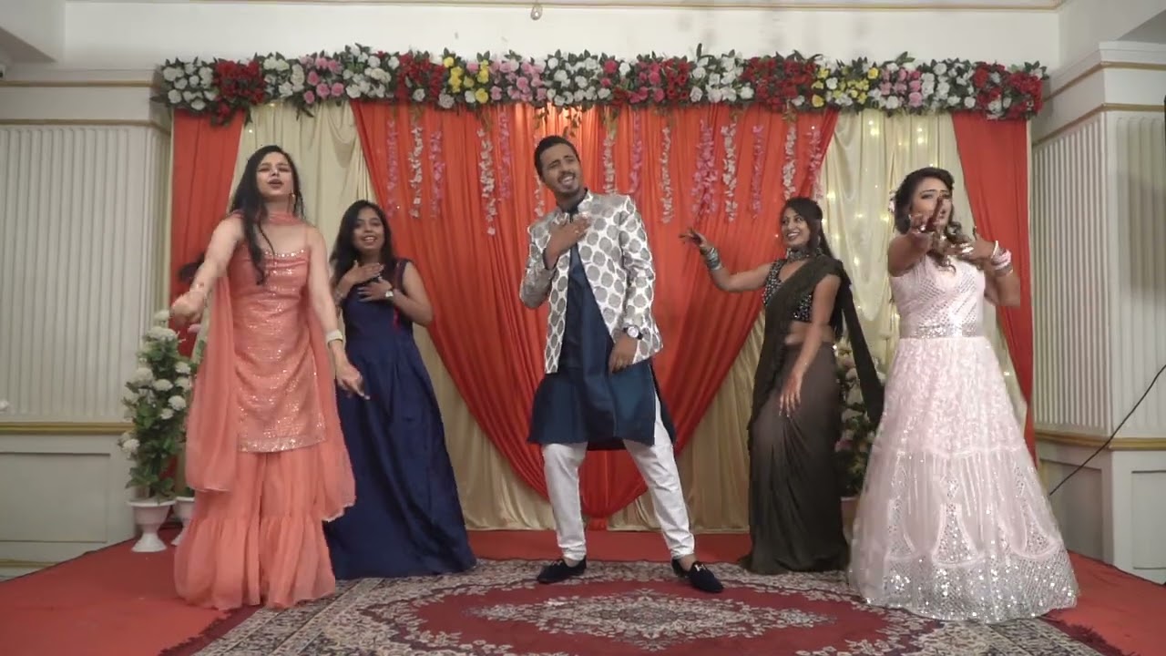 Tenu Leke | Groom Surprise Dance | Uneven Couple - YouTube