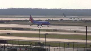 Plane Spotting at Dulles: Southwest Airlines B737-700
Landing on Runway 1C. Plane Spotting at Dulles: Southwest Airlines B737-700