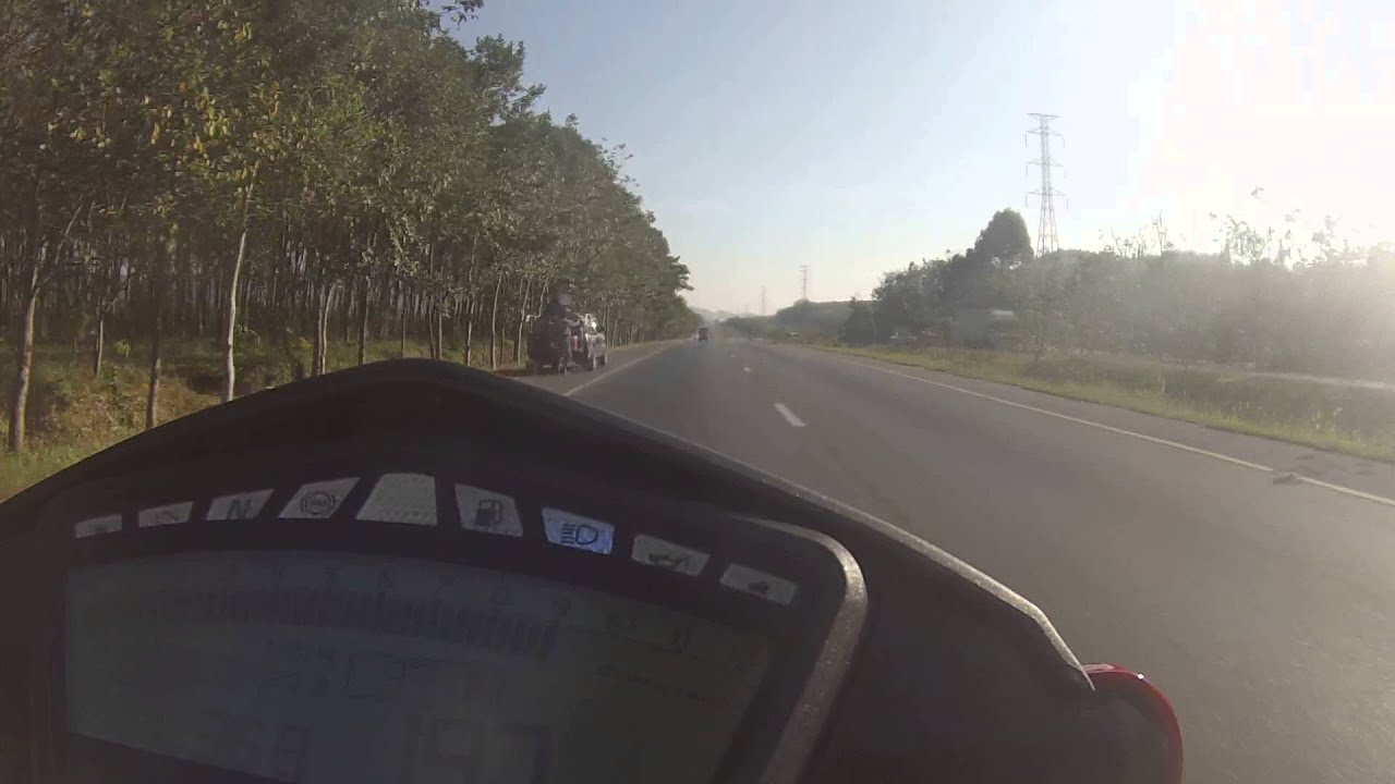 Ducati Hypermotard 821 Top Speed Touring Mode Rider Wieght 130 Kgs ducati-hypermotard-821-top-speed-touring-mode-rider-wieght-130-kgs