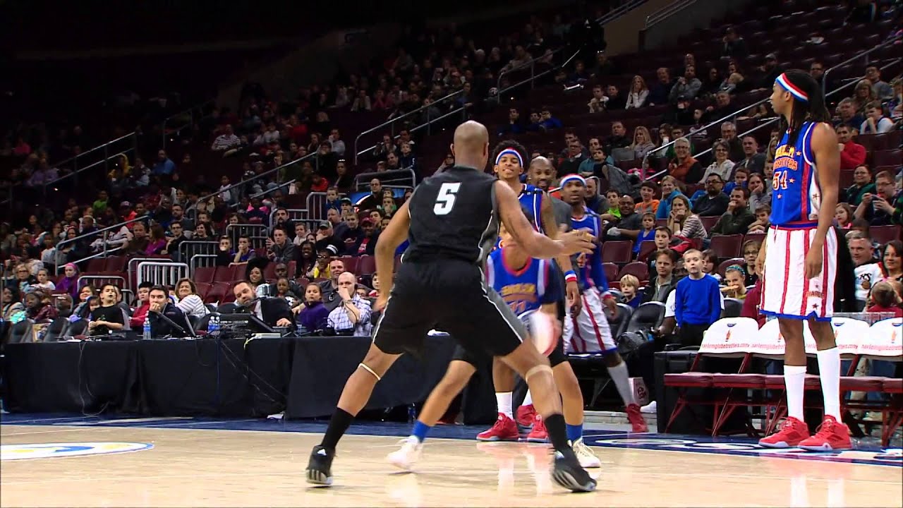 mo'ne davis twitter Mo'ne Davis surprises crowd with Harlem Globetrotters
