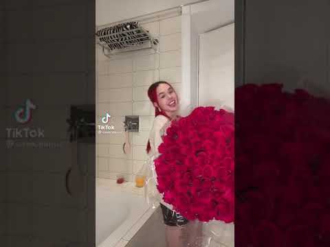 Инстасамка в Tik Tok ПОДАРОК БУКЕТ РОЗ