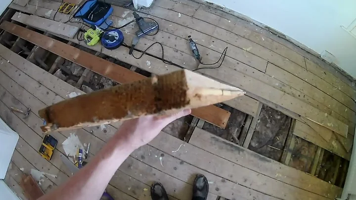 Lifting tongue and groove floorboards without breaking them