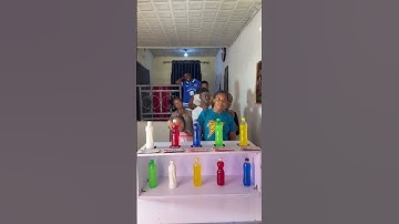 De grappigste uitdaging om vijf flessen van dezelfde kleur te voorzien