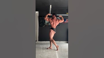 Logan Franklin Posing | Classic Physique Pro | Mr Olympia 2024 #loganfranklin #mrolympia2024 #ifbb