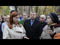 Елизавета Солонченко на пикете в парке Дубки