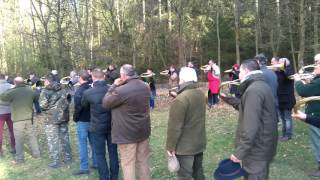 La St Hubert sonner par les débutants au stage de Bertrix